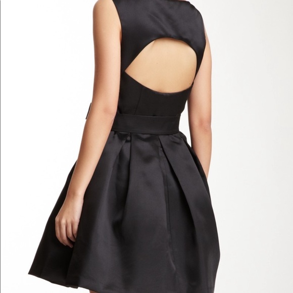 🖤ISAAC MIZRAHI DRESS - Picture 3 of 3